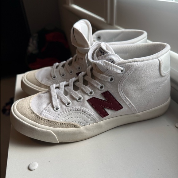 New Balance 213s Sneakers - Picture 1 of 6